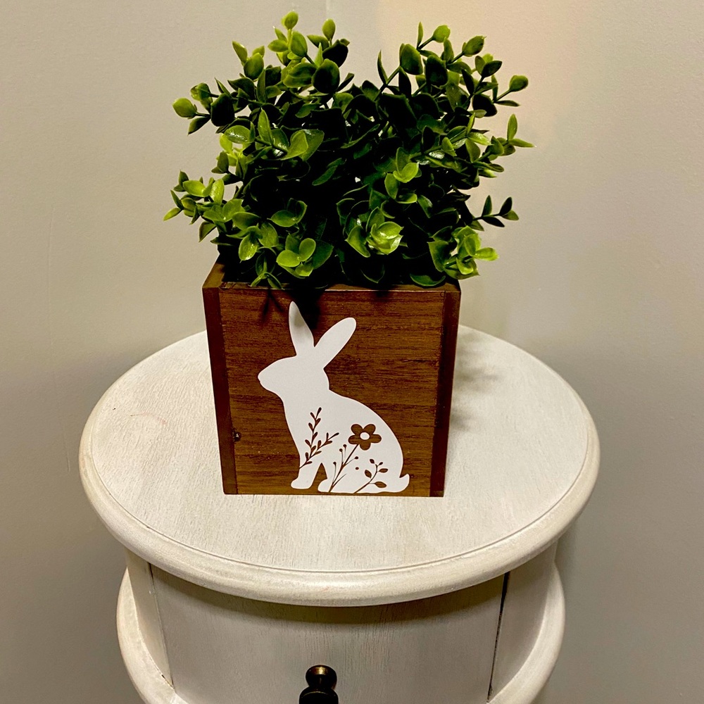 Wood Easter Bunny Box 5x5 Decor